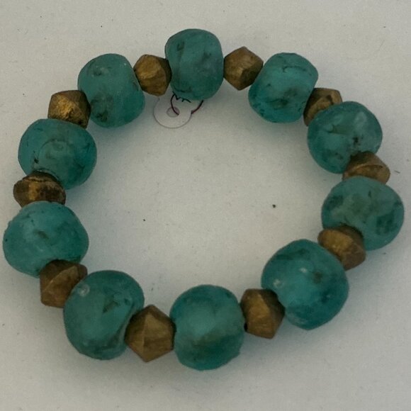 Lulii Blu, African Trade Bead Bracelet, Sea Glass and Brass - Picture 2 of 4